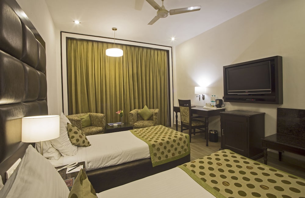 Shanti Palace 18/71