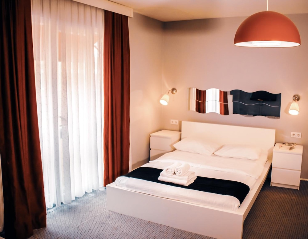 Arkem 1 Hotel 4/55