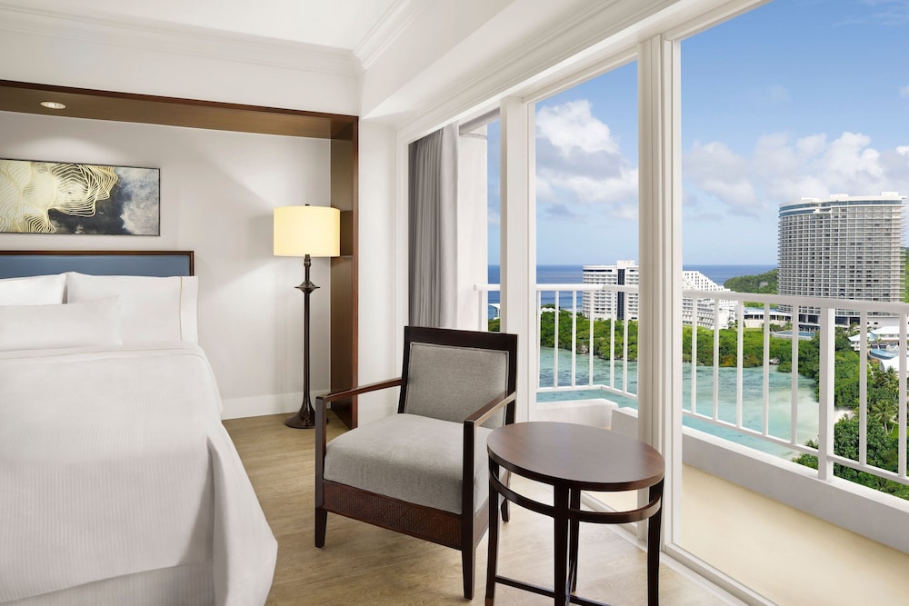 THE WESTIN RESORT GUAM 27/51