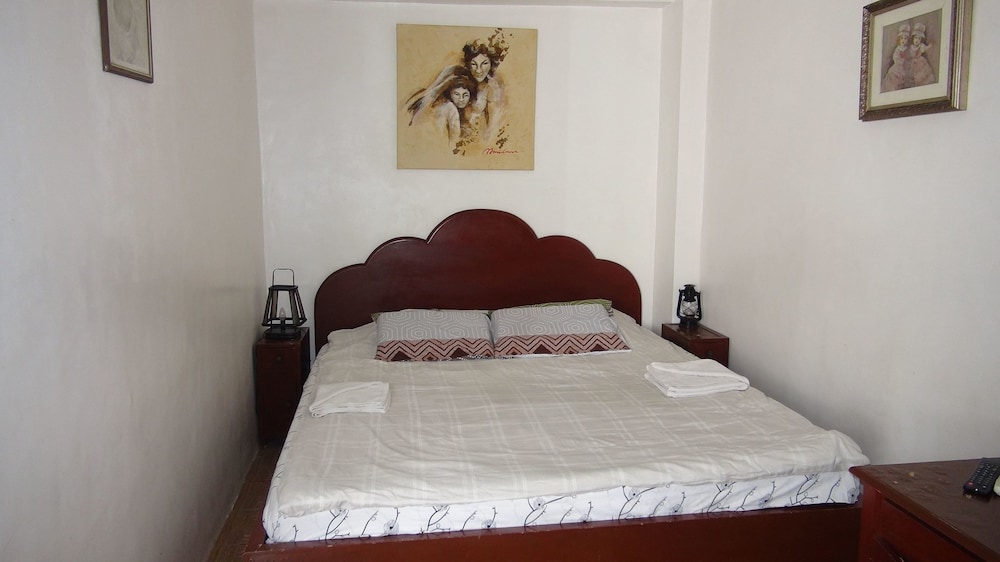 MB s Garden Inn 16/54