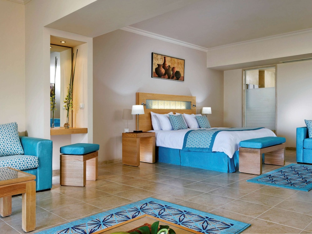 Movenpick Waterpark Resort and Spa Soma Bay 23/83