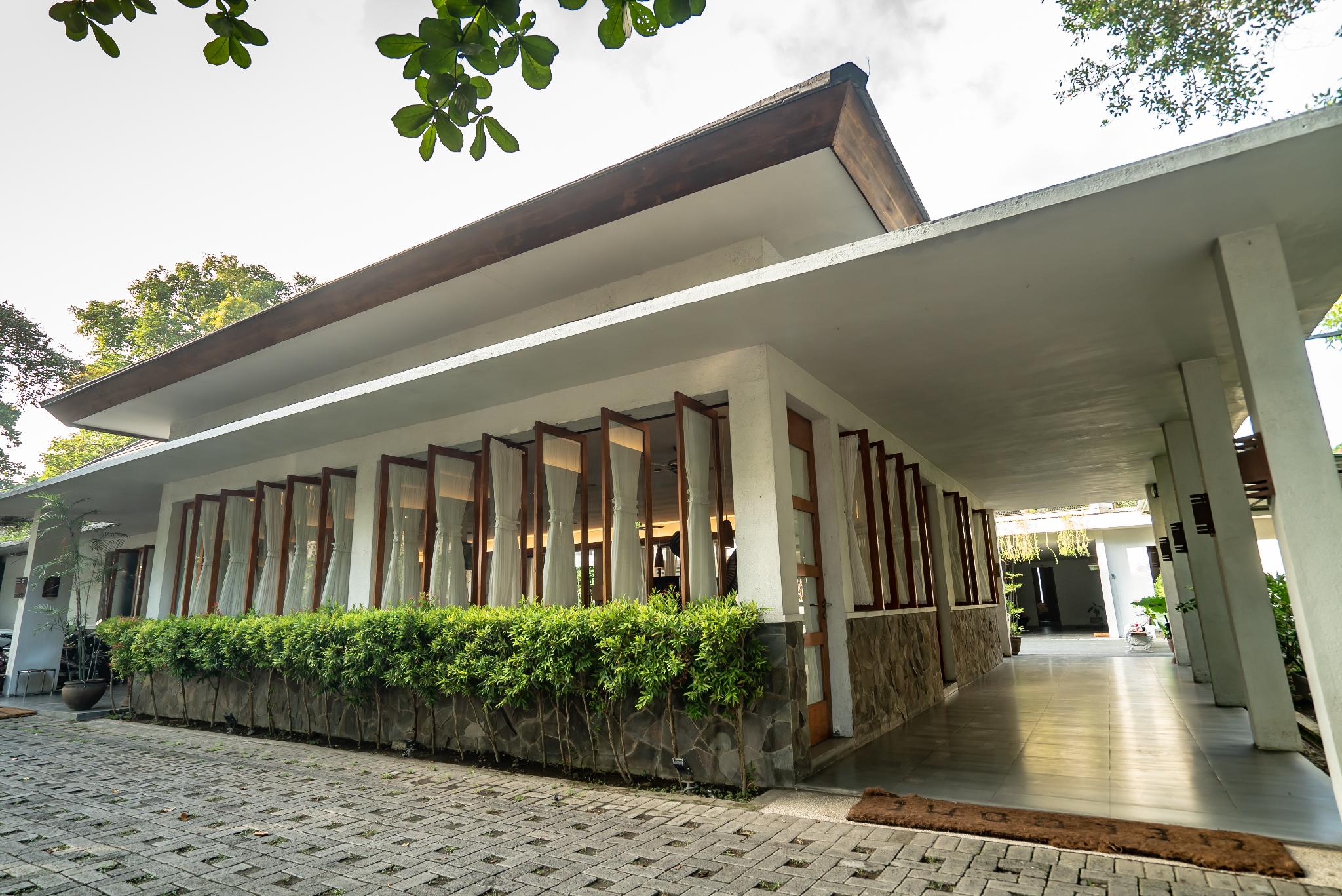 Hotel Blambangan 2/46