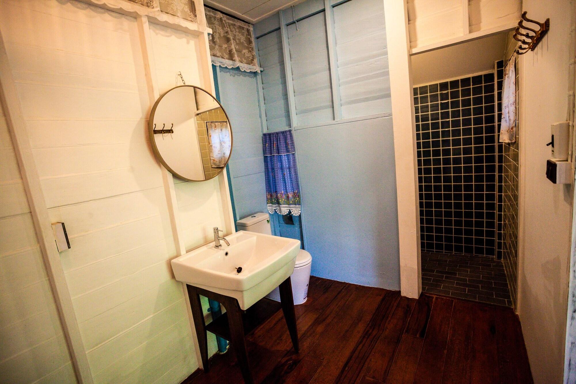 Baan Suan Krung Kao 57/57