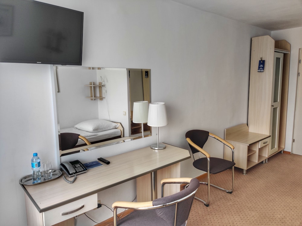 Logos Hotel Warsaw 59/75