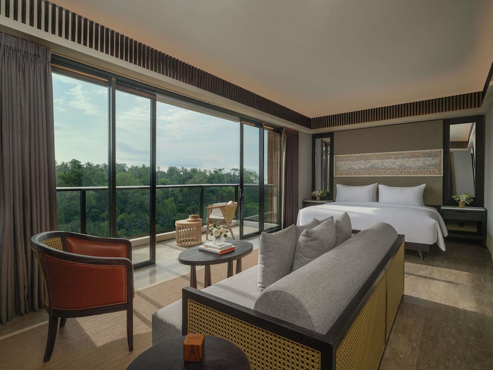 Tropical, Retreat, King Bed, Forest View, Balcony