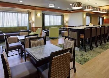 Hampton Inn & Suites Fremont 35/46