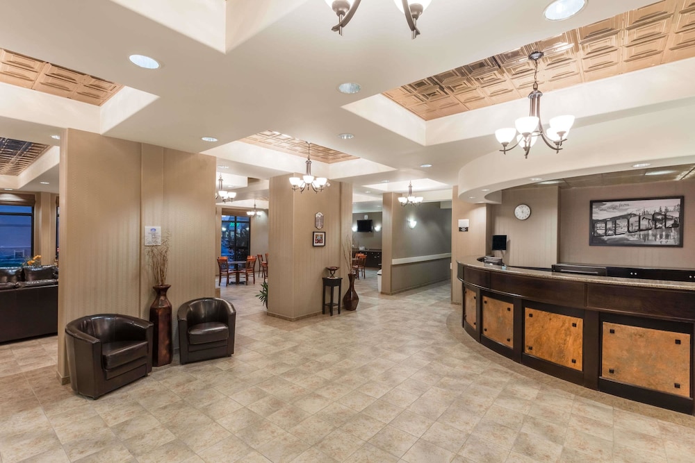 Super 8 by Wyndham Edson 6/25