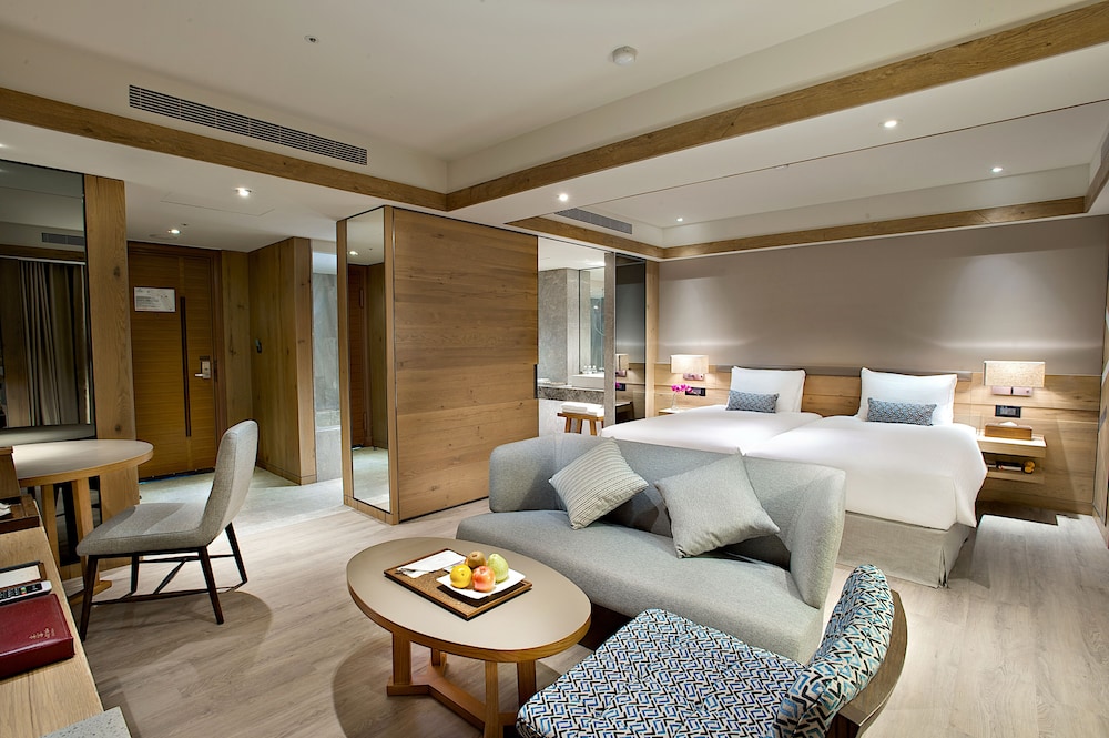 Hotel Royal Chihpen 50/70