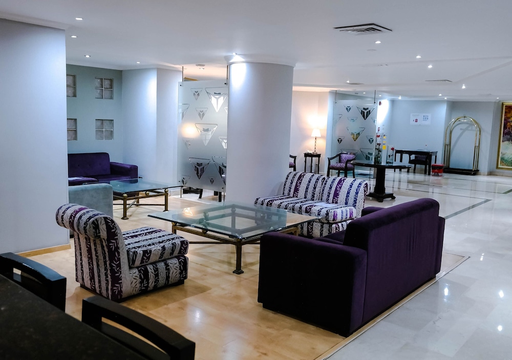 HOTEL INTERNACIONAL LA TRIADA 50/65