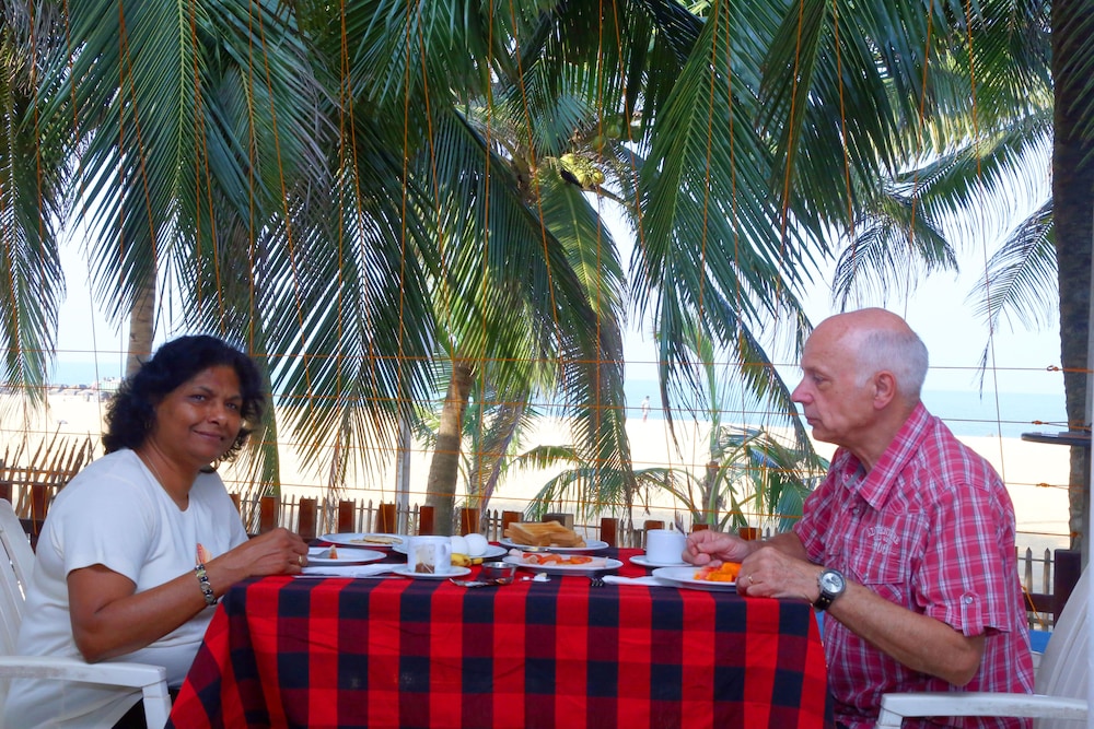 Zen Rooms Negombo Beach 59/61