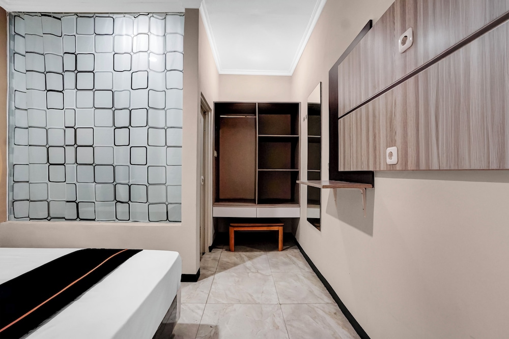 Hotel O near Ciputra World Surabaya formerly Darmo Residence 25/60