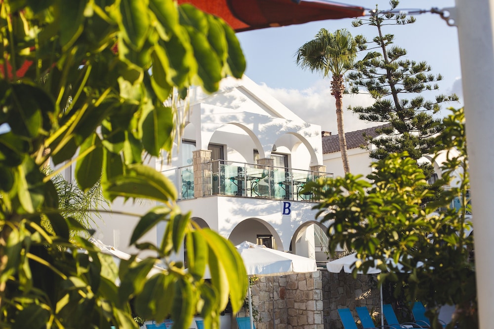 Latchi Escape Hotel and Suites 53/64