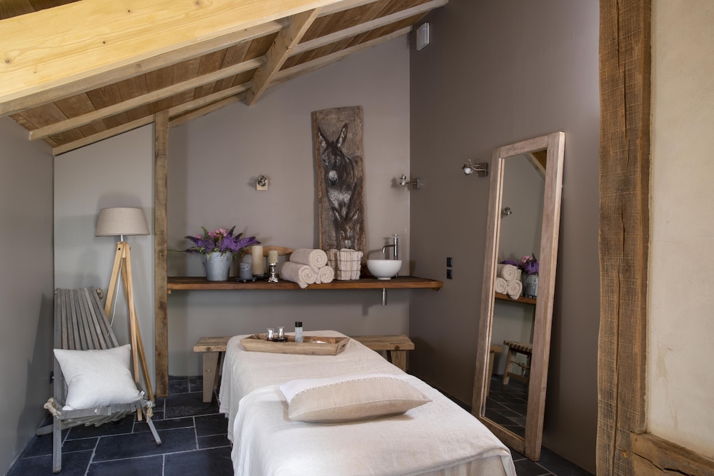 Auberge De La Source 37/69