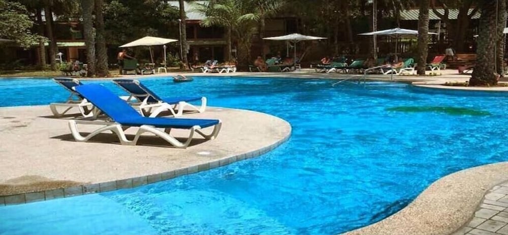 Senegambia Beach Hotel 7/73