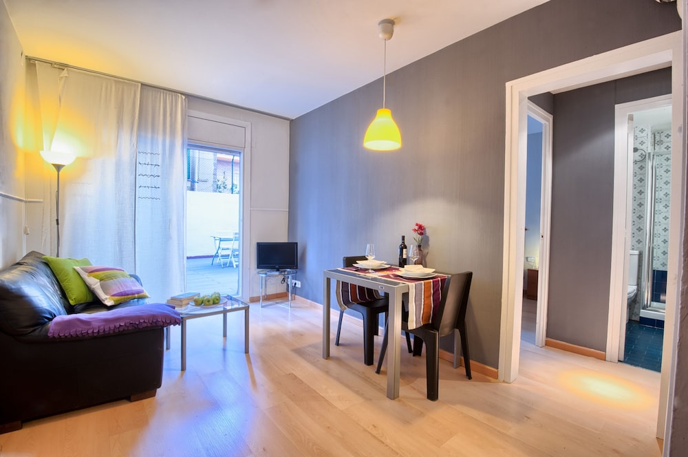 APARTMENTS SATA SAGRADA FAMILIA AREA 22/51