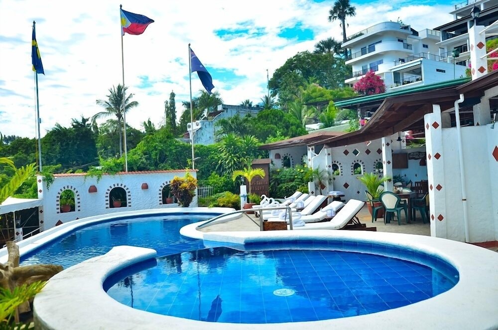 Steps Garden Resort 68/71