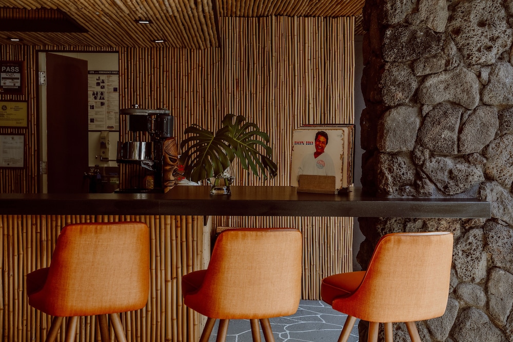 White Sands Hotel 48/81