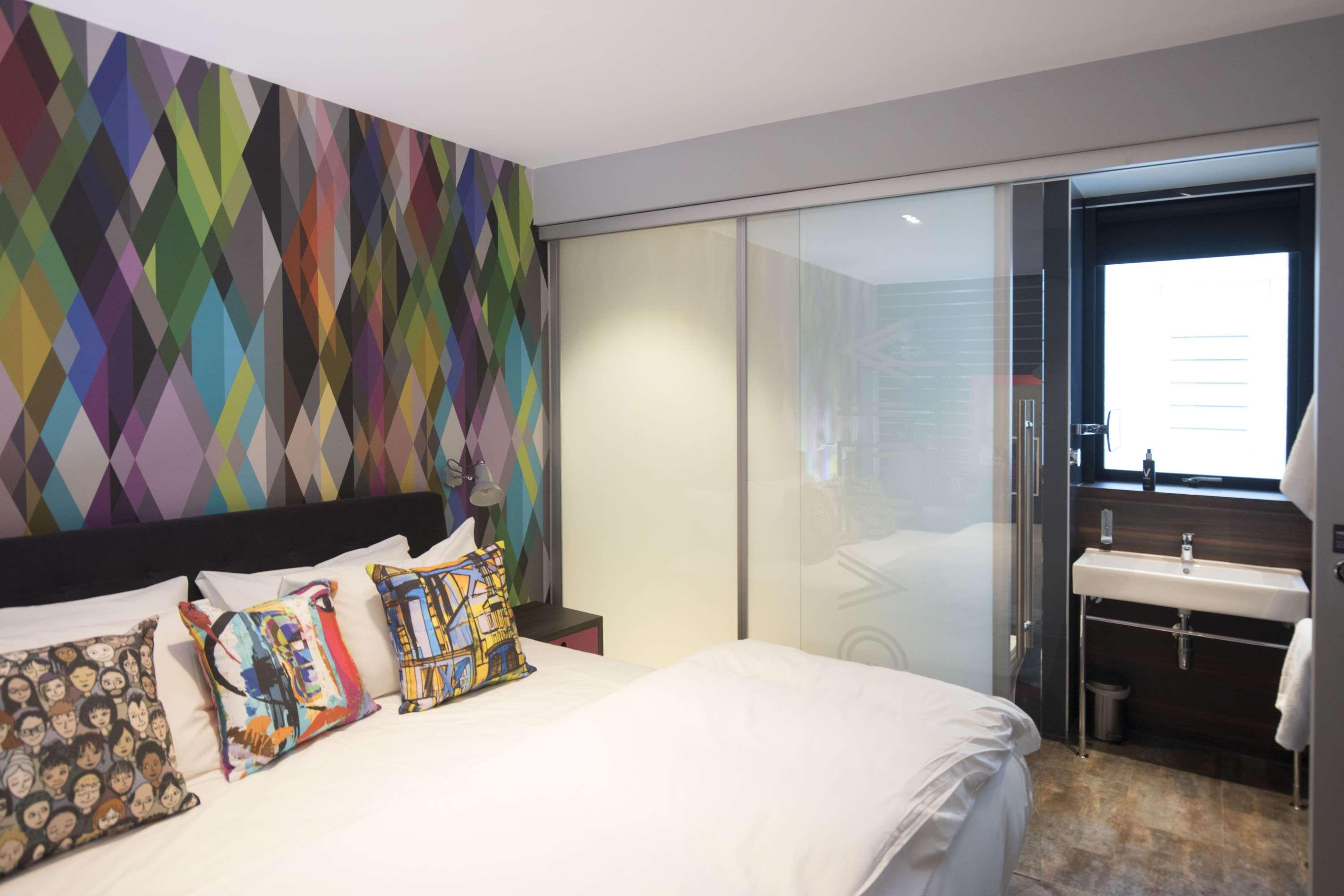 Standard, Twin Beds