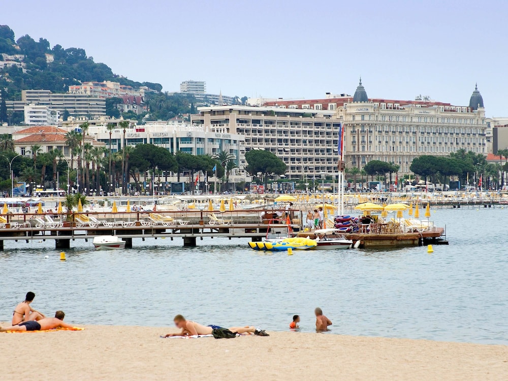 Novotel Suites Cannes Centre 54/58