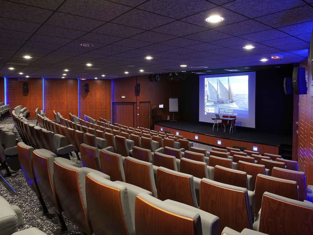 Mercure Quimper Centre 43/46