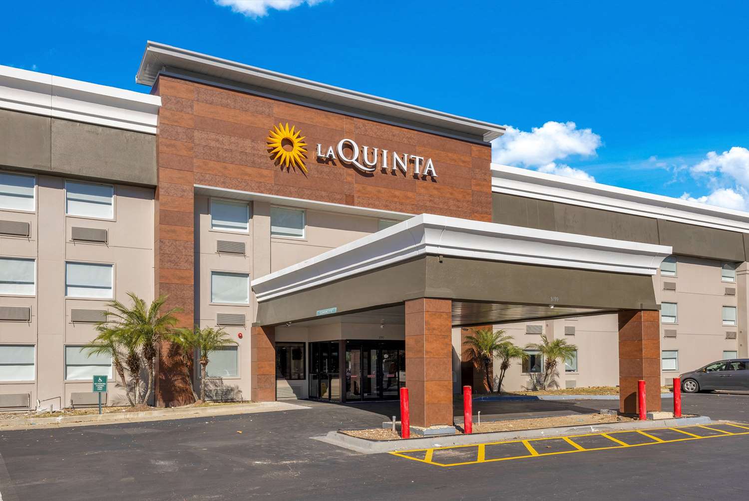 La Quinta Inn and Suites by Wyndham Jacksonville Mandarin 24/25