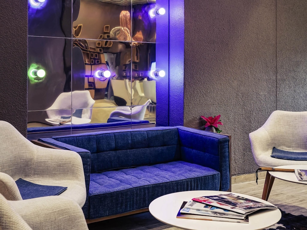 MERCURE LYON CHARBONNIERES 25/50
