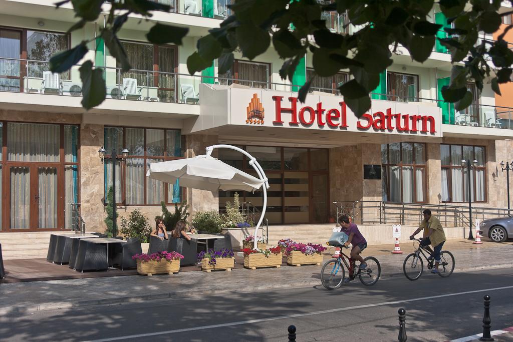 Hotel Saturn 42/45