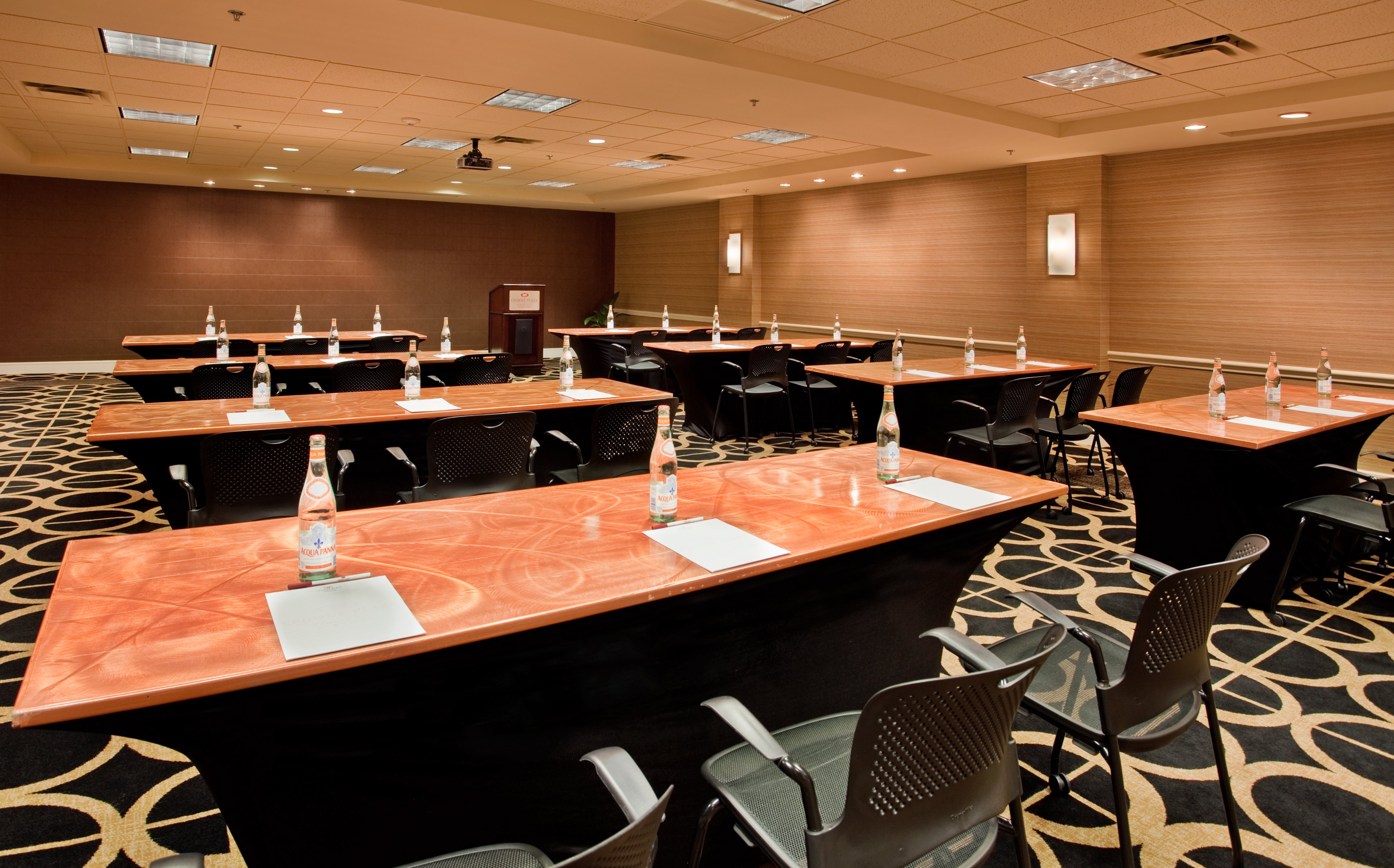 Crowne Plaza Kansas City Downtown 55/63
