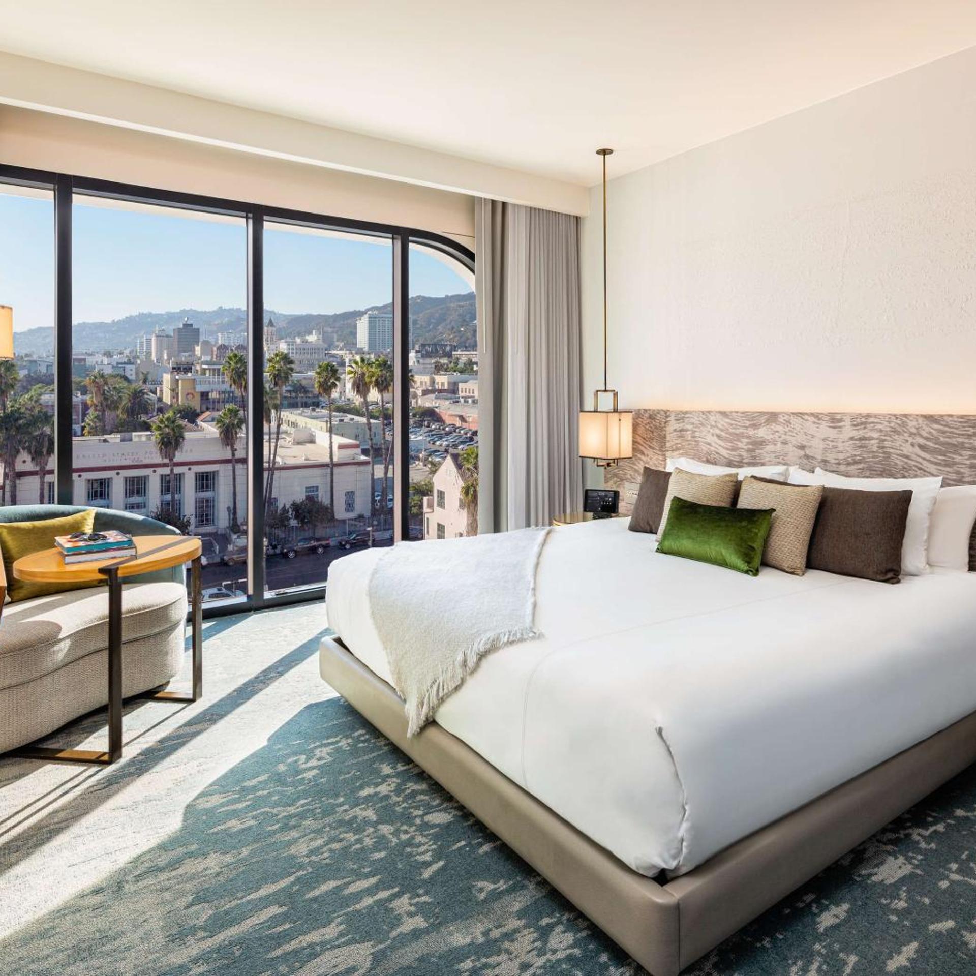 Silver, King Bed, Sunset View