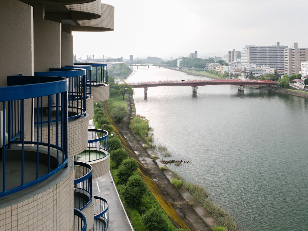 Riverside Hotel Shoei 62/66