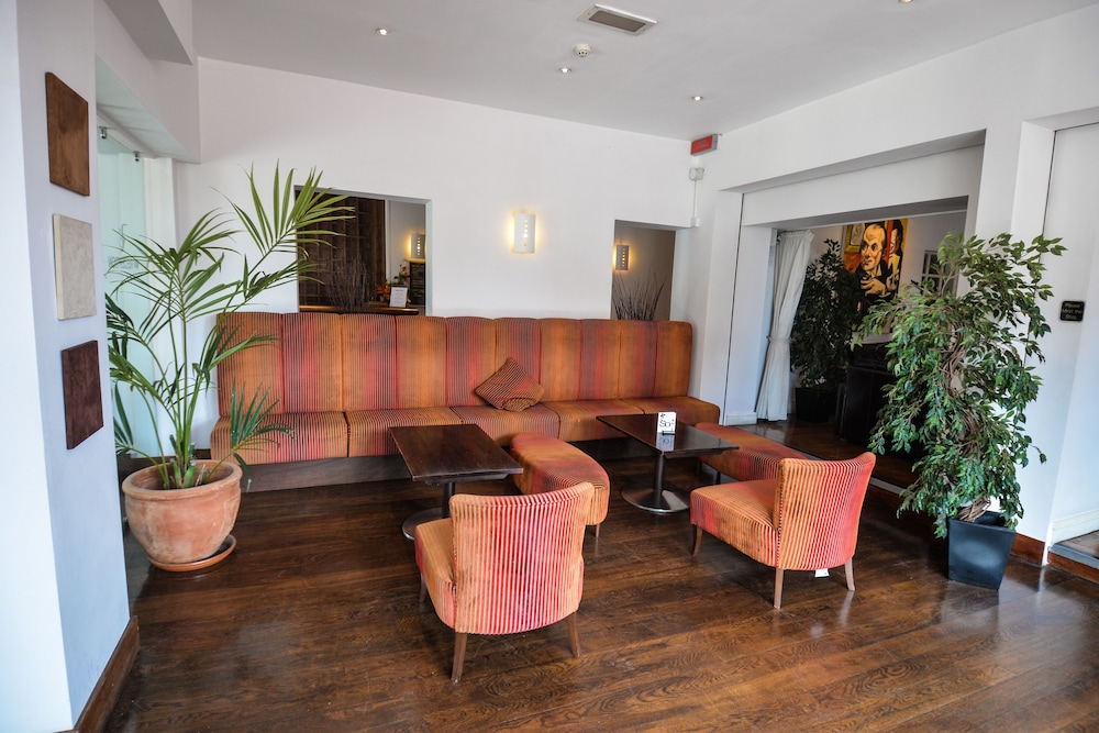 Royal Exeter Hotel 53/78