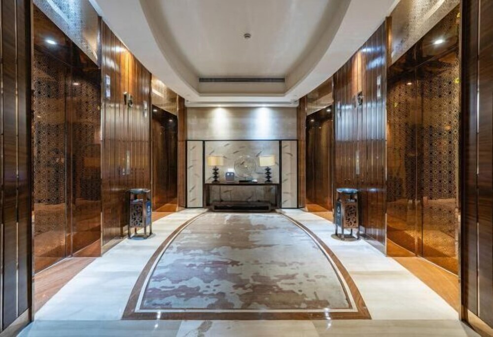 GRAND NEW CENTURY HOTEL FUYANG 25/34