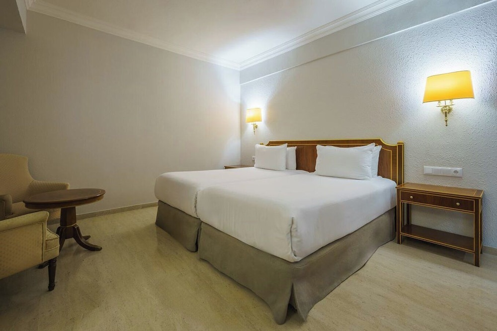 Room, Single