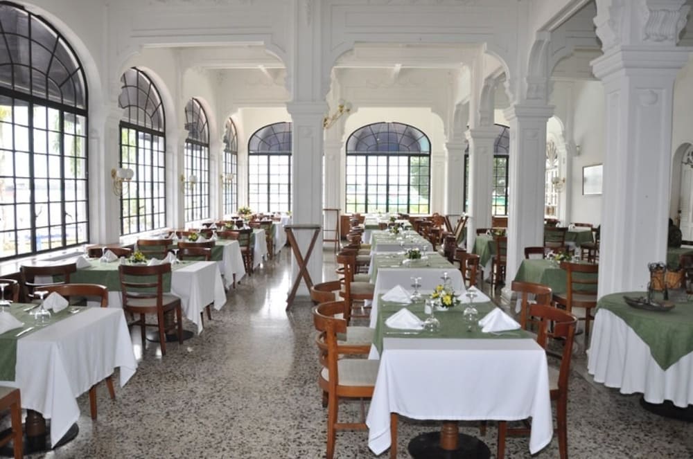 TEQUENDAMA INN ESTACION 50/62