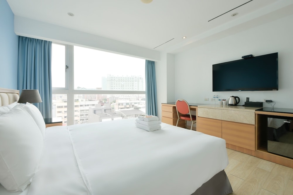 Champs Elysees Hotel 10/47