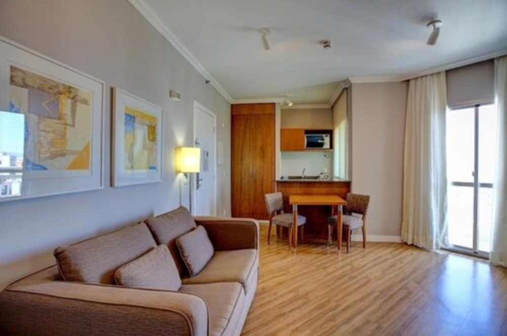 Roomo Bela Cintra Residencial 24/31