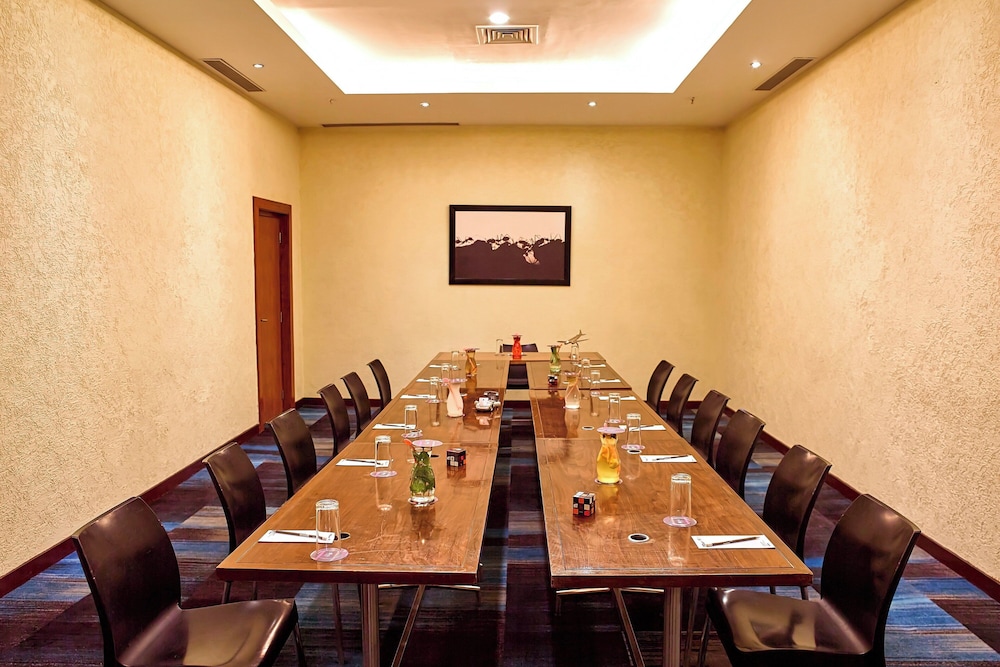 Aloft Bengaluru Whitefield 41/50