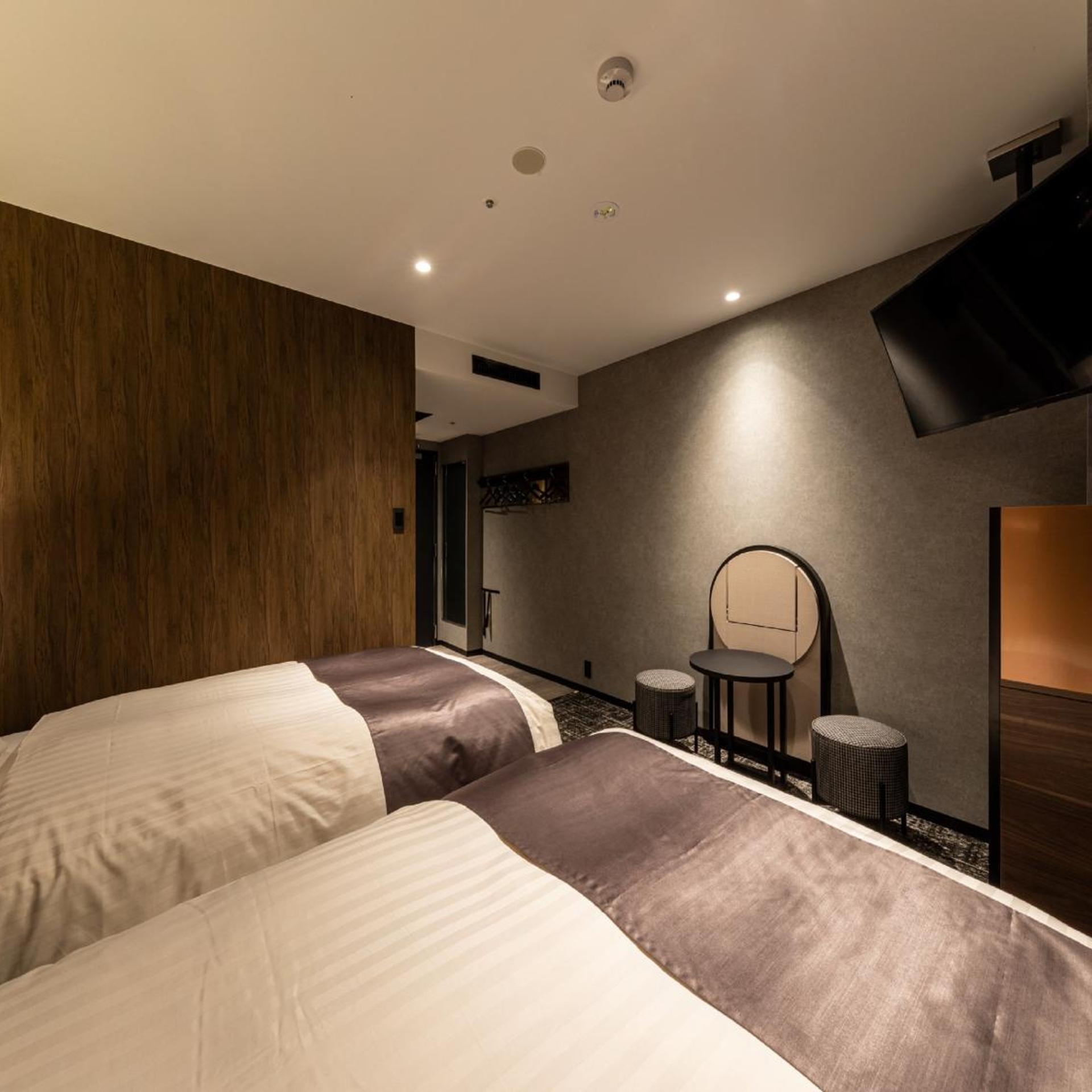 Renovated, Moderate, Twin Beds