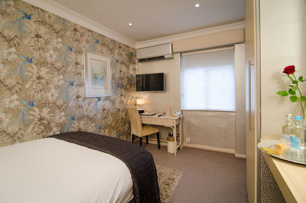 The Beaufort Knightsbridge 22/41