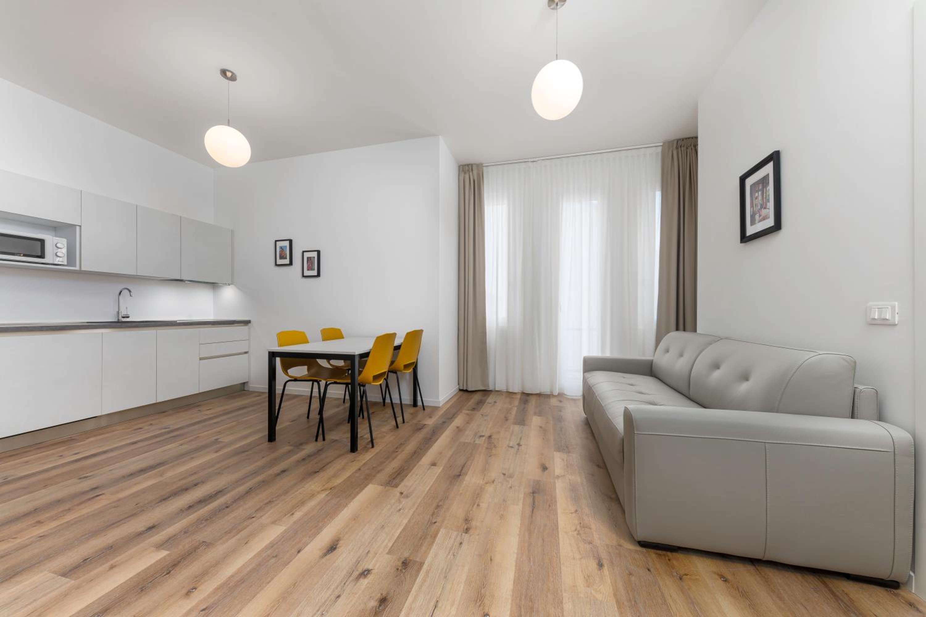 Apartment, Balcony