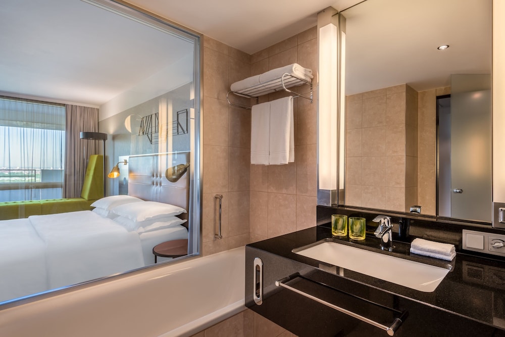 Four Points by Sheraton Munich Arabellapark 9/28