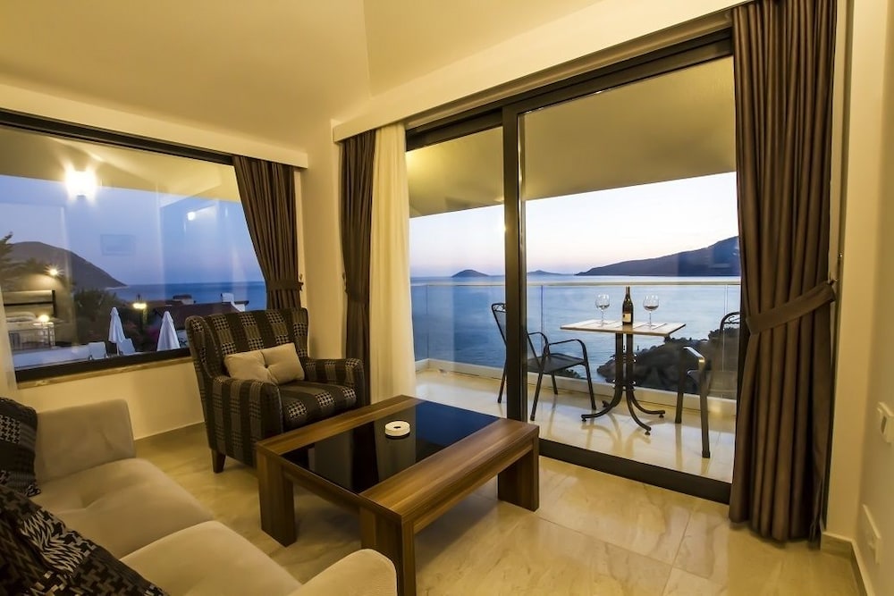 KULUBE HOTEL 28/50
