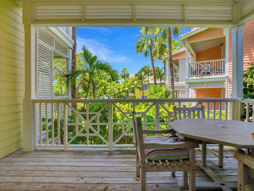 Valentines Resort &amp; Marina 54/66