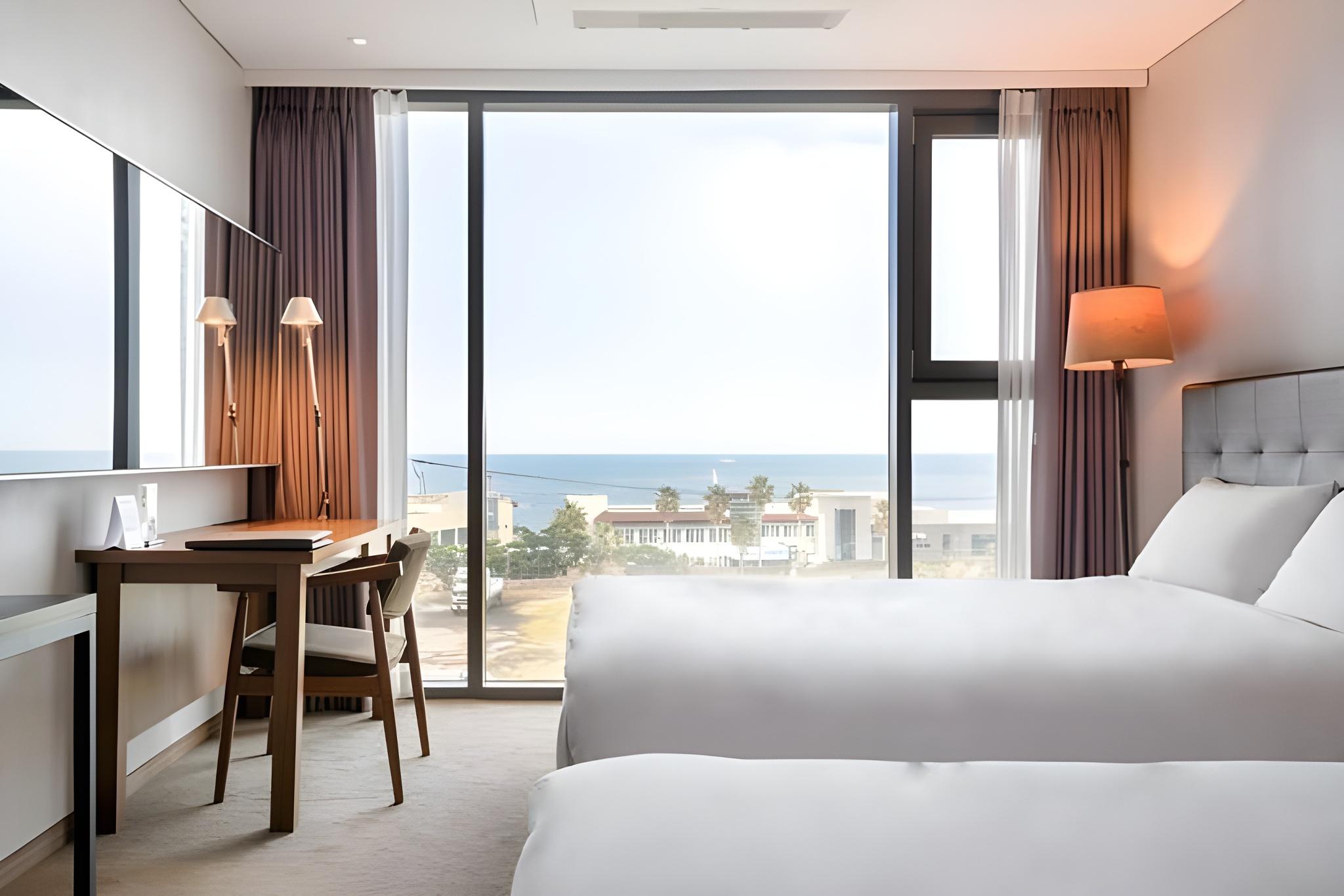 Private, Roof Top, Family, Single, Twin Beds, Ocean View, Private Infinity Pool