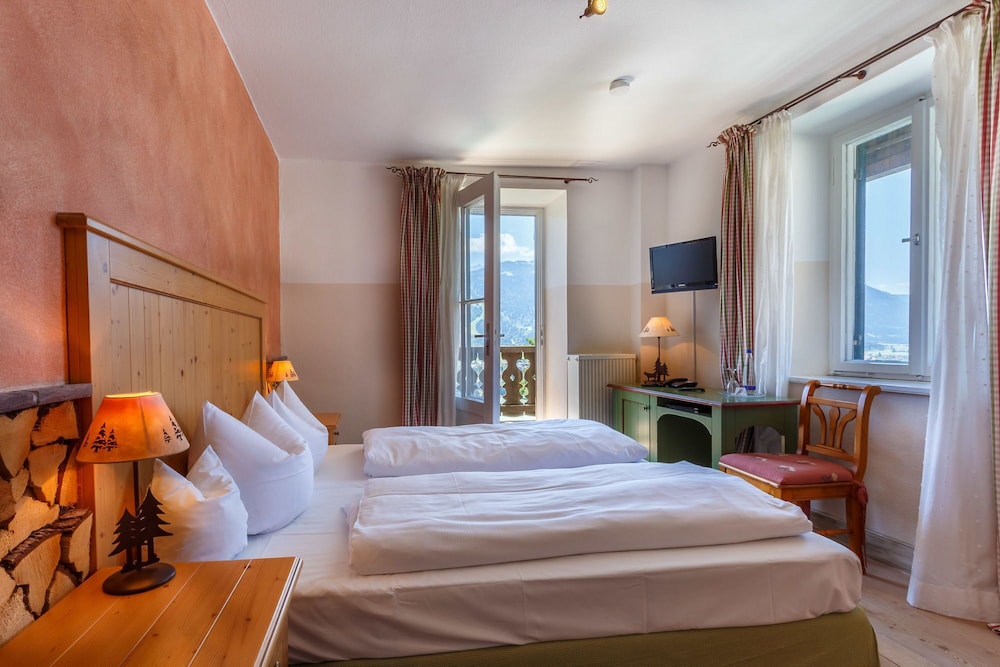 Landhotel and Berggasthof Panorama 8/50