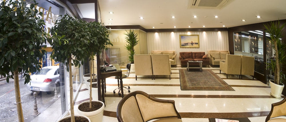 Aprilis Hotel 39/50