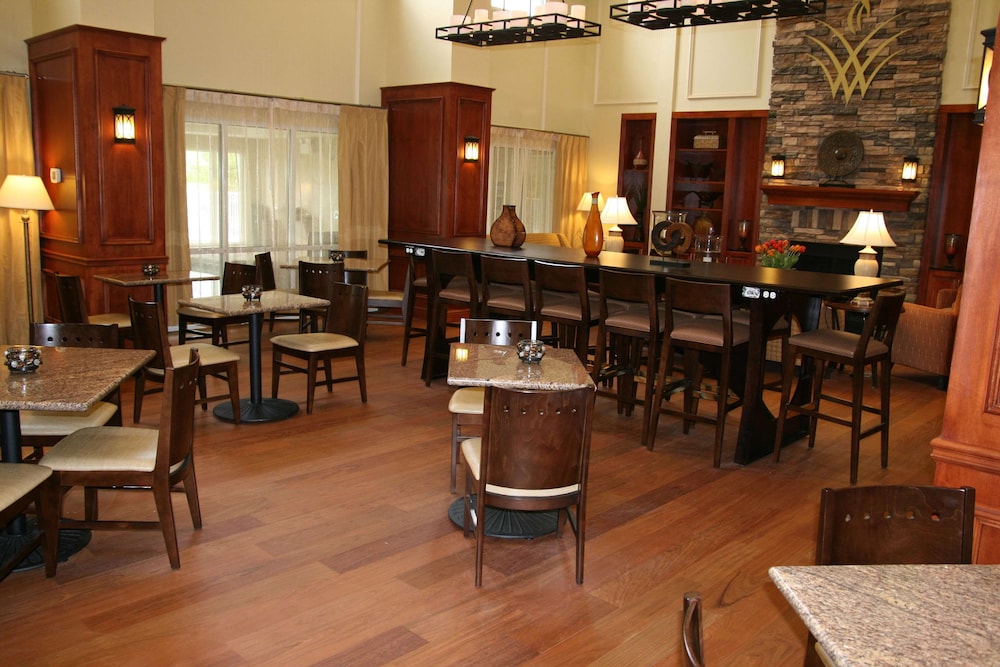 Hampton Inn And Suites Lanett West Point 34/45