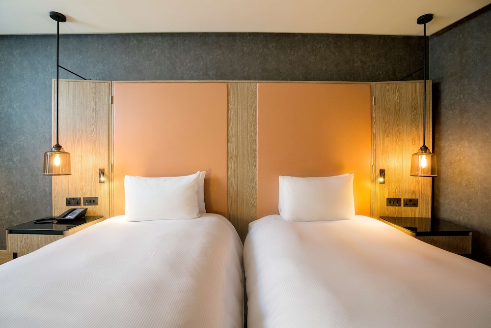 BASIC, TWIN BEDS