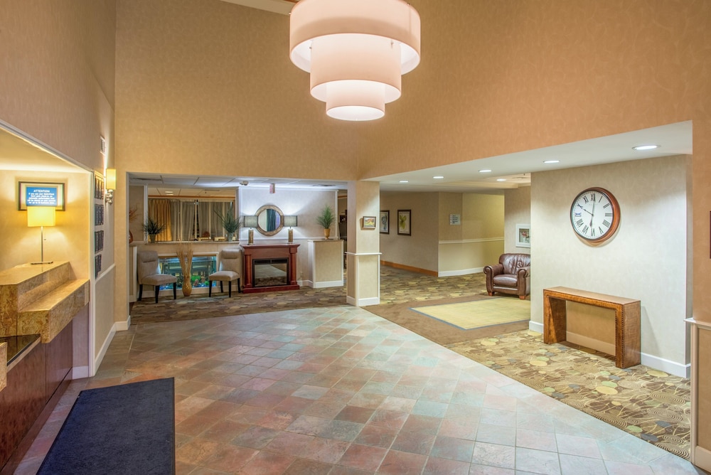 Holiday Inn Express Hotel And Suite Brattleboro Vt 9/47