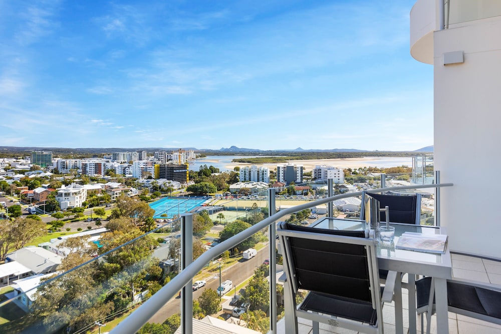 Aqua Vista Resort 38/50